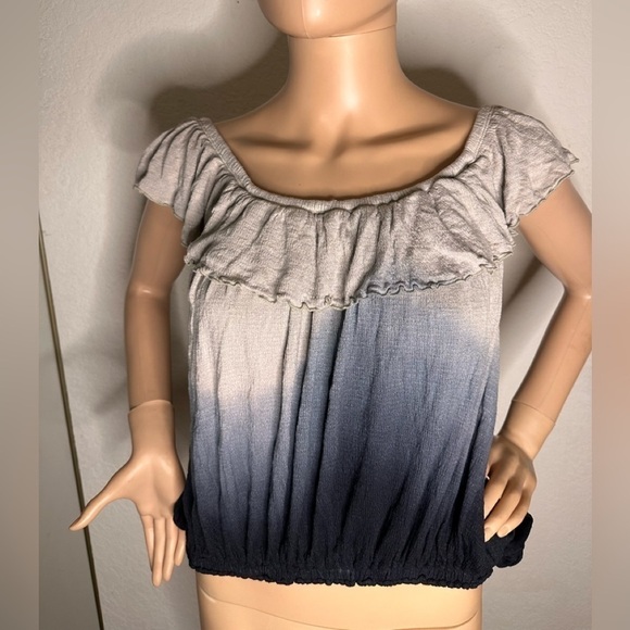 FREE People Boho Ombre Ruffle Off The Shoulder Top
EUC. Medium - Picture 3 of 5